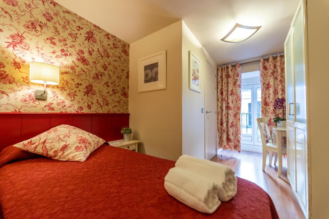 Hostal Matheu Madrid Exterior photo
