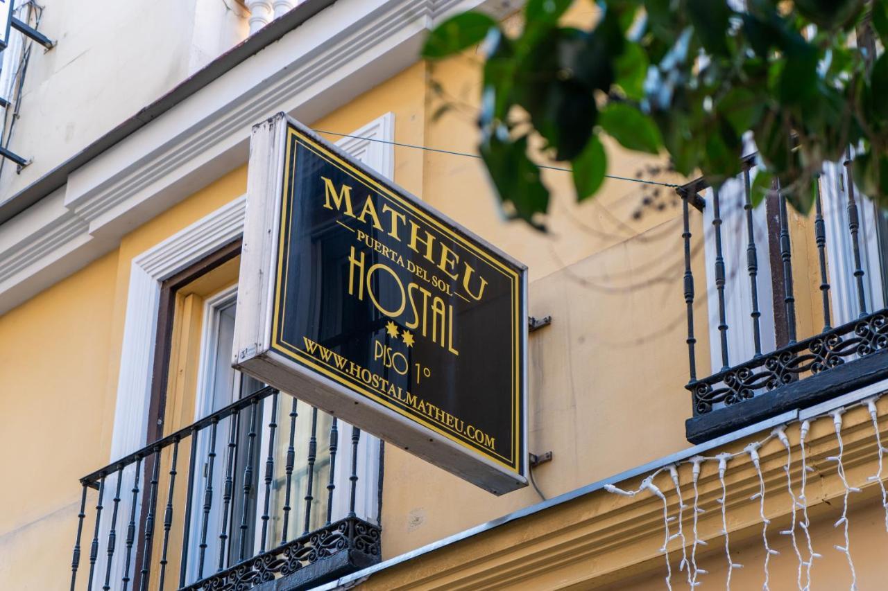 Hostal Matheu Madrid Exterior photo